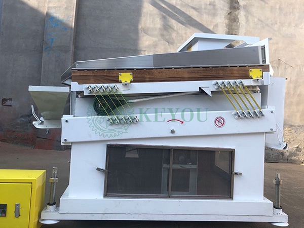 De-stoner or Magnetic Separator